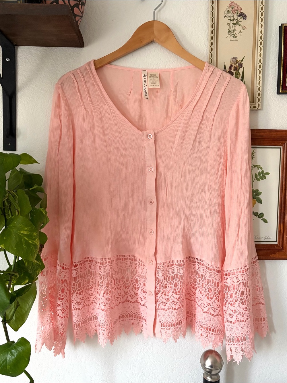 Boho 70s Soft Pink Lace-Hem Button Front Lightweight Top - Medium